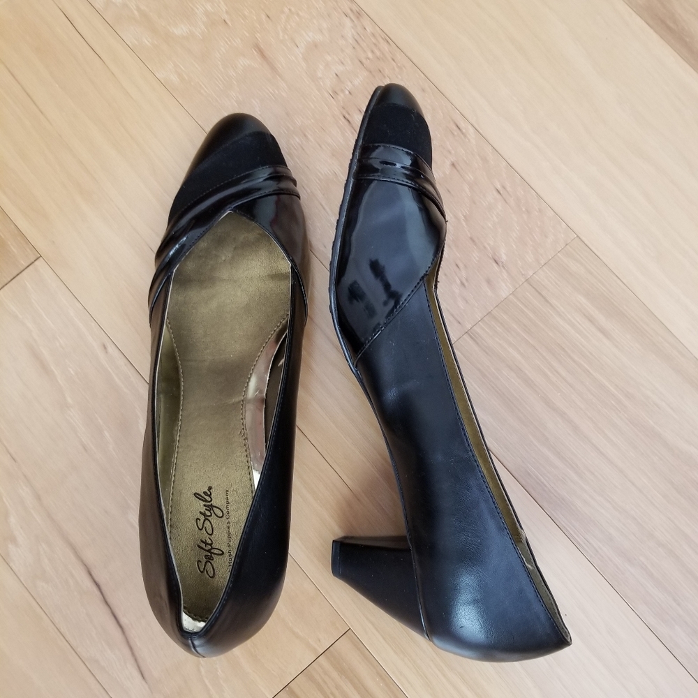 Soft Style by Hush Puppies Black Pumps